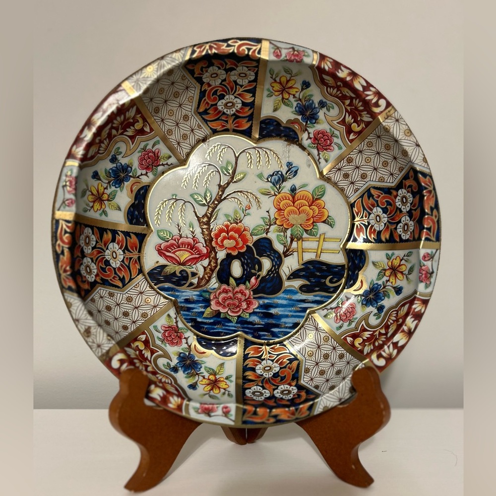 English Tin Bowl designed by Daher Decorated Ware in 1971 Vintage